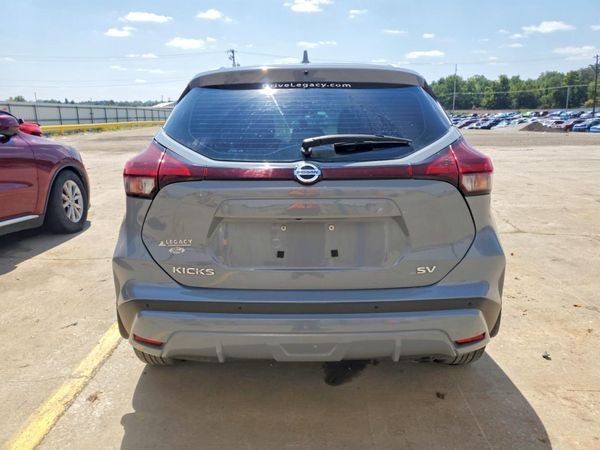 2021 NISSAN KICKS
