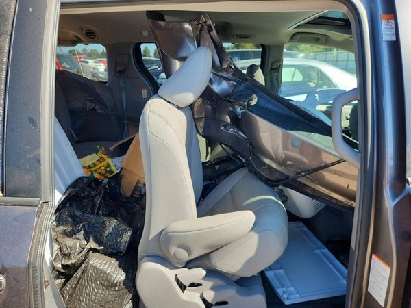 2017 TOYOTA SIENNA