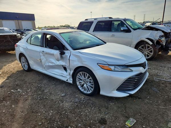 2019 TOYOTA CAMRY