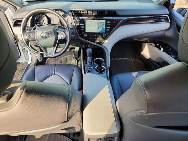 2019 TOYOTA CAMRY