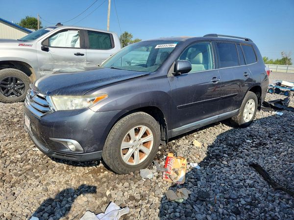 2013 TOYOTA HIGHLANDER