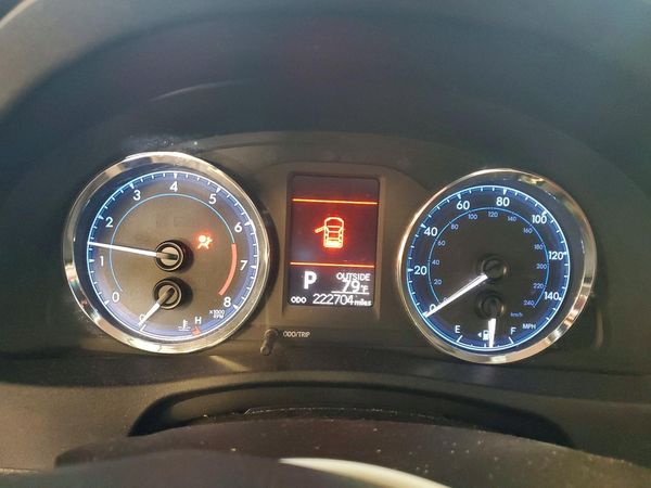 2017 TOYOTA COROLLA
