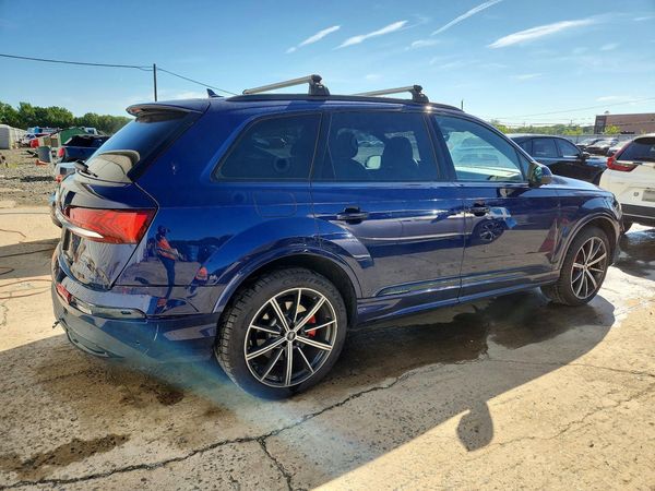 2021 AUDI Q7