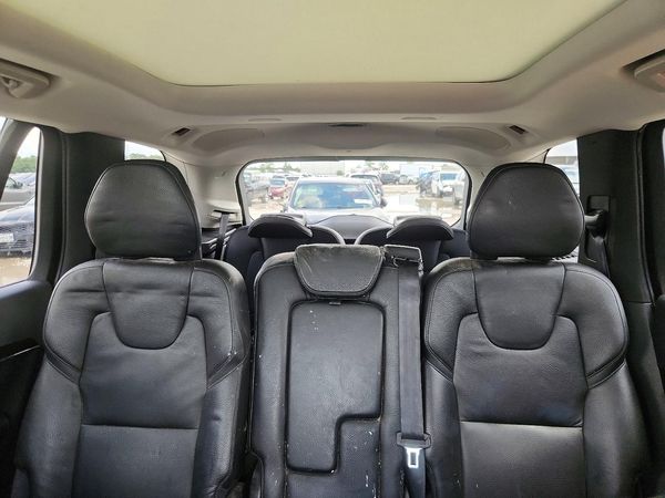 2019 VOLVO XC90