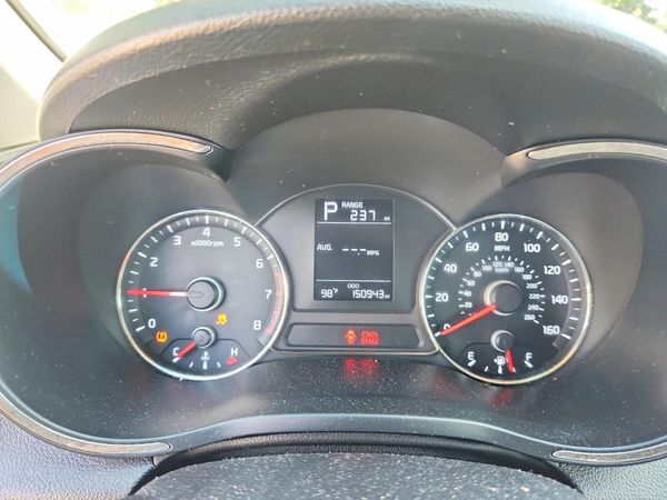 2017 KIA FORTE LX Base