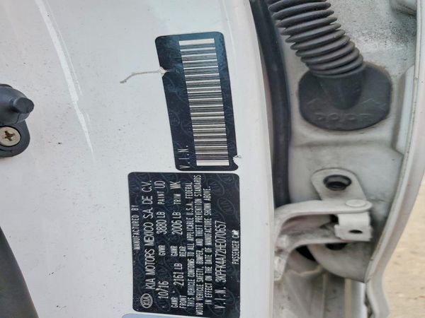 2017 KIA FORTE LX Base