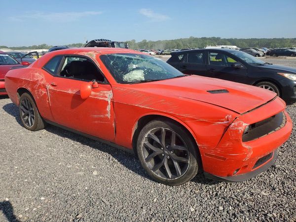 2020 DODGE CHALLENGER SXT — Passenger 3/4