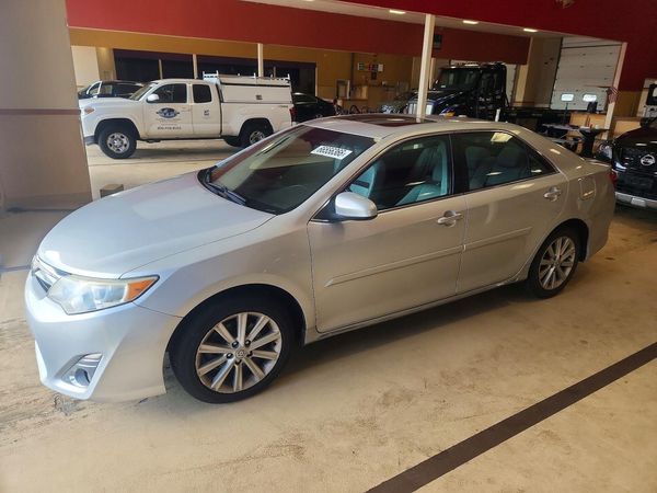 2014 TOYOTA CAMRY