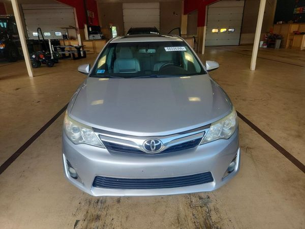 2014 TOYOTA CAMRY