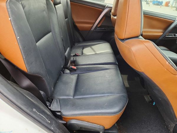 2016 TOYOTA RAV4 SE (S Grade)