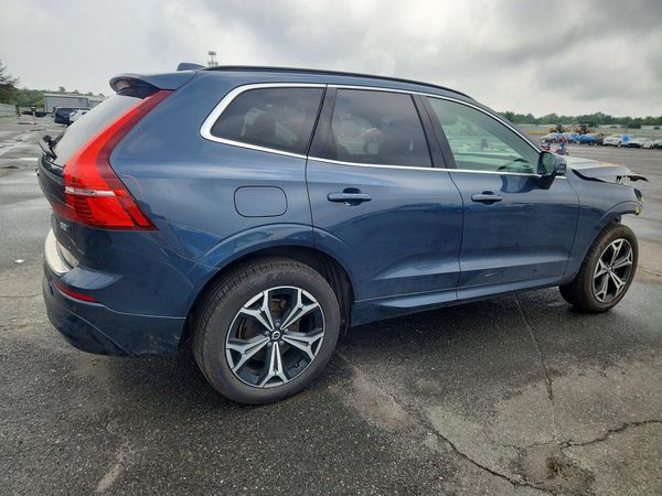 2022 VOLVO XC60