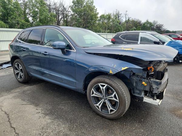 2022 VOLVO XC60