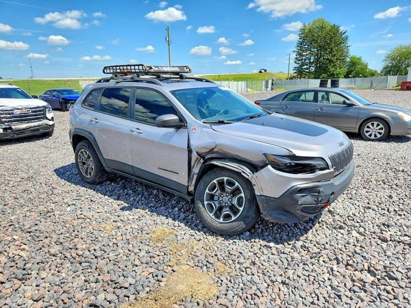 2020 JEEP CHEROKEE Trailhawk — Passenger 3/4