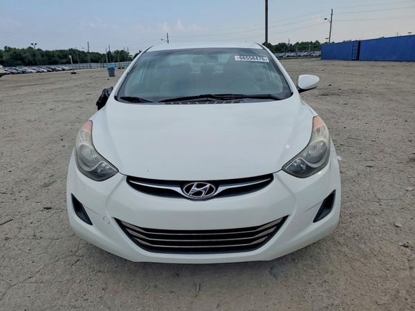 2013 HYUNDAI ELANTRA