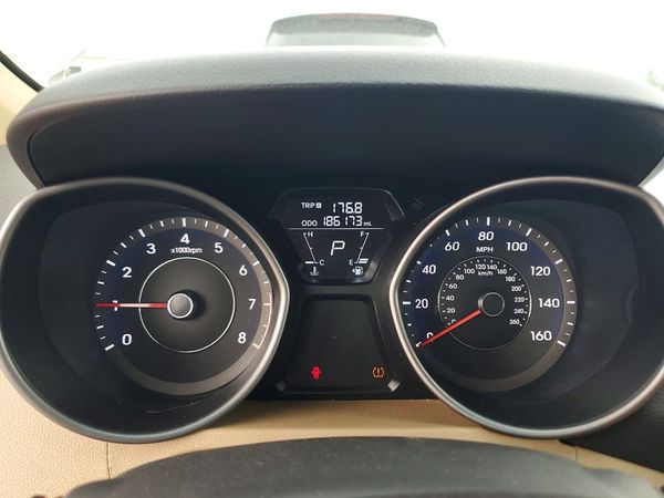 2013 HYUNDAI ELANTRA