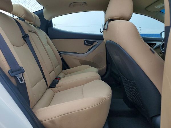 2013 HYUNDAI ELANTRA