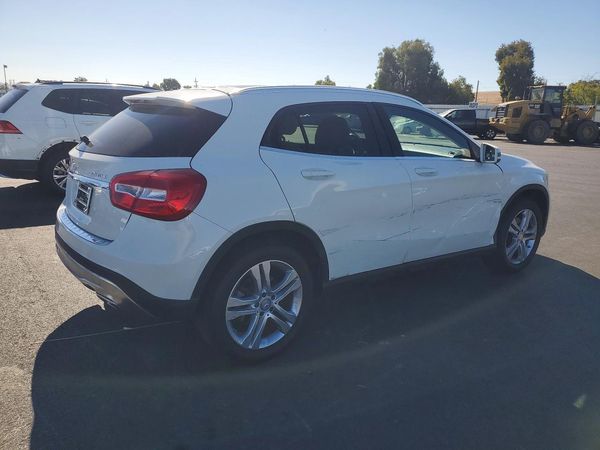 2015 MERCEDES-BENZ GLA GLA250 4-MATIC