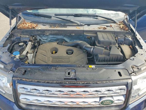 2013 LAND ROVER LR2 HSE — Engine bay