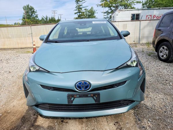 2017 TOYOTA PRIUS