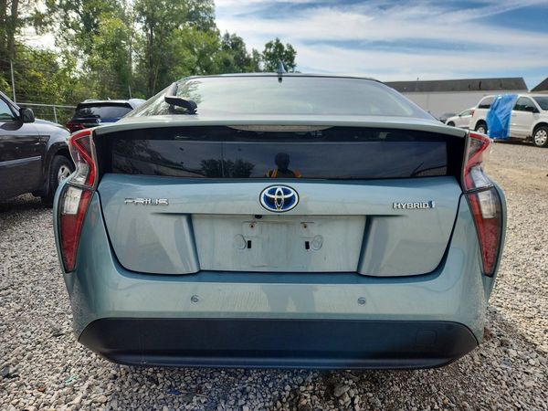 2017 TOYOTA PRIUS
