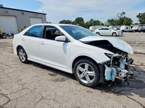 2012 TOYOTA CAMRY — Passenger 3/4