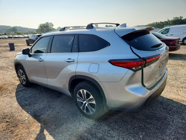 2022 TOYOTA HIGHLANDER