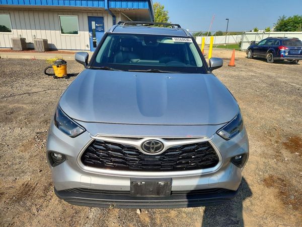 2022 TOYOTA HIGHLANDER