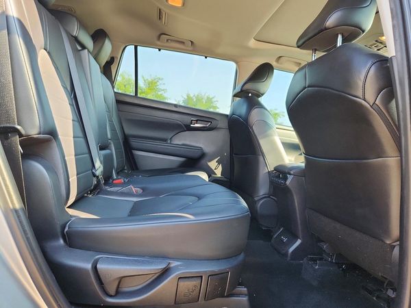 2022 TOYOTA HIGHLANDER