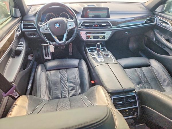 2019 BMW 750