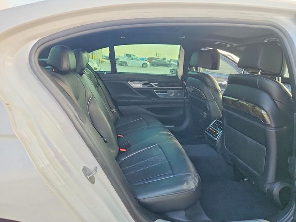 2019 BMW 750