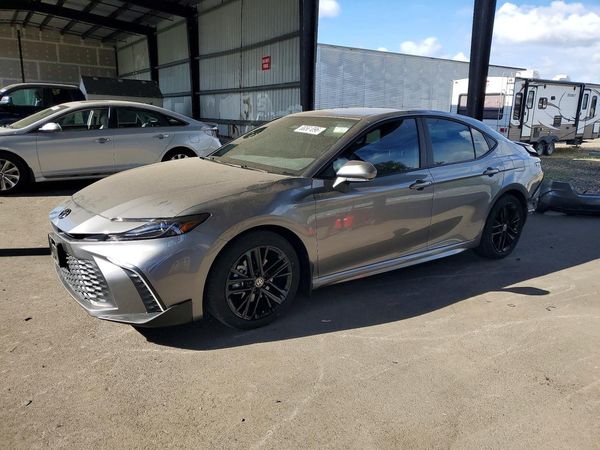 2025 TOYOTA CAMRY