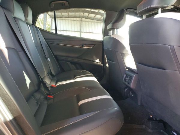 2025 TOYOTA CAMRY