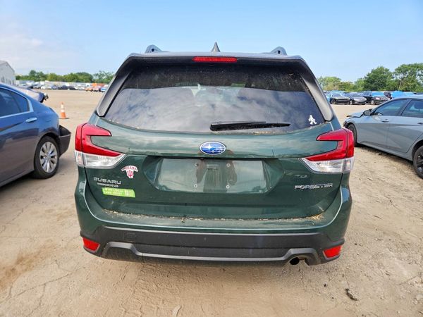 2024 SUBARU FORESTER Premium