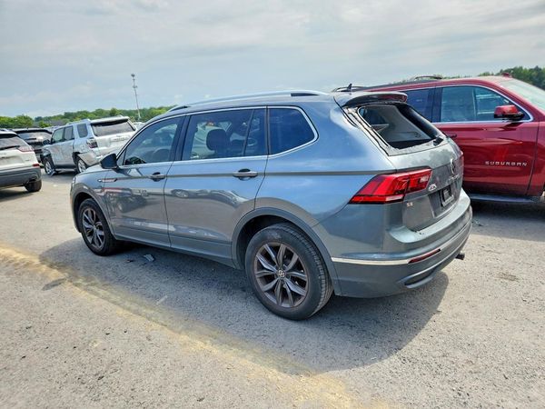 2022 VOLKSWAGEN TIGUAN 4Motion SE