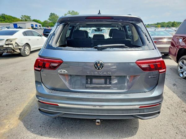 2022 VOLKSWAGEN TIGUAN 4Motion SE