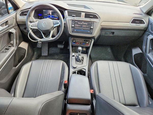 2022 VOLKSWAGEN TIGUAN 4Motion SE