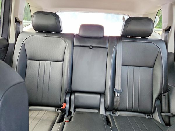 2022 VOLKSWAGEN TIGUAN 4Motion SE