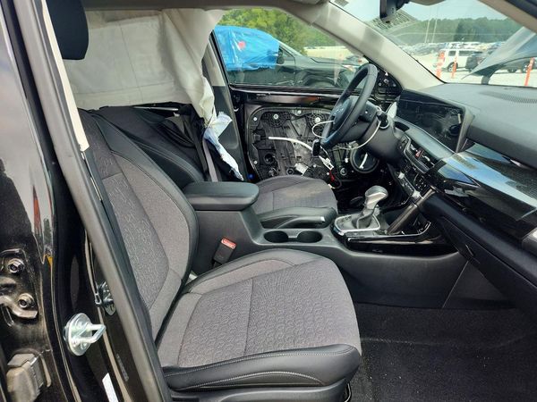 2025 KIA SELTOS S, X-Line