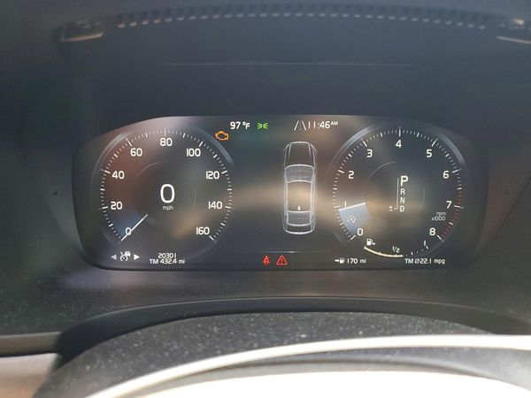 2017 VOLVO S90 Momentum