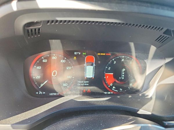 2019 VOLVO XC60