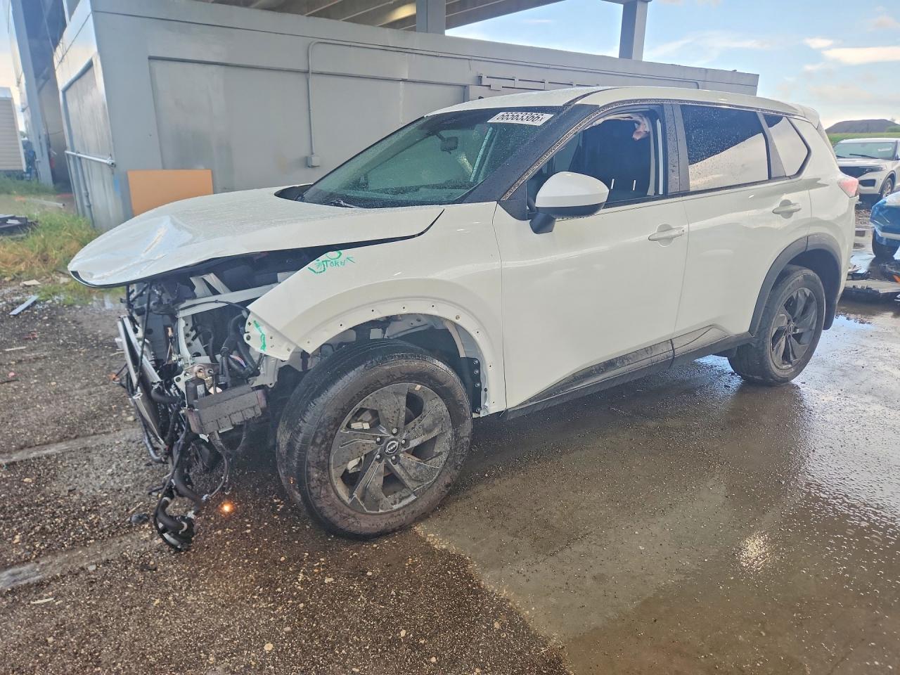 2026 NISSAN ROGUE SV — Front 3/4