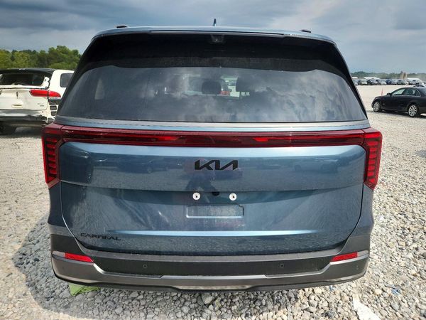 2025 KIA CARNIVAL