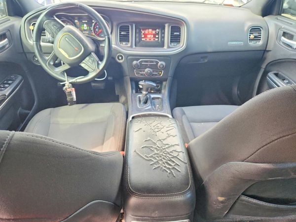 2017 DODGE CHARGER SE
