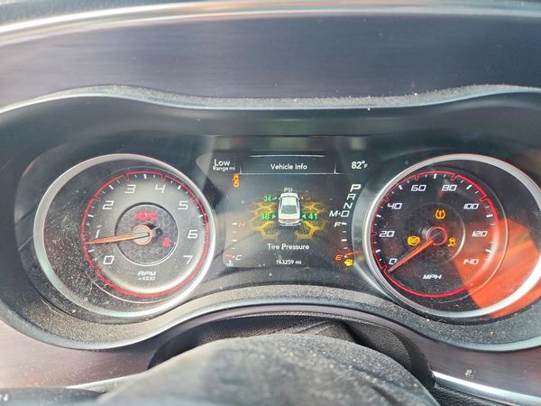 2017 DODGE CHARGER SE