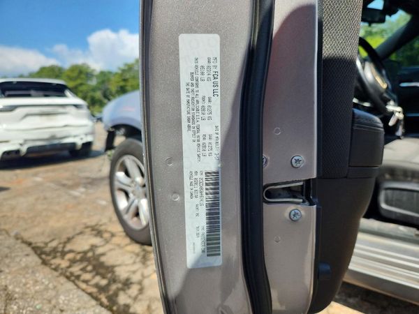 2017 DODGE CHARGER SE