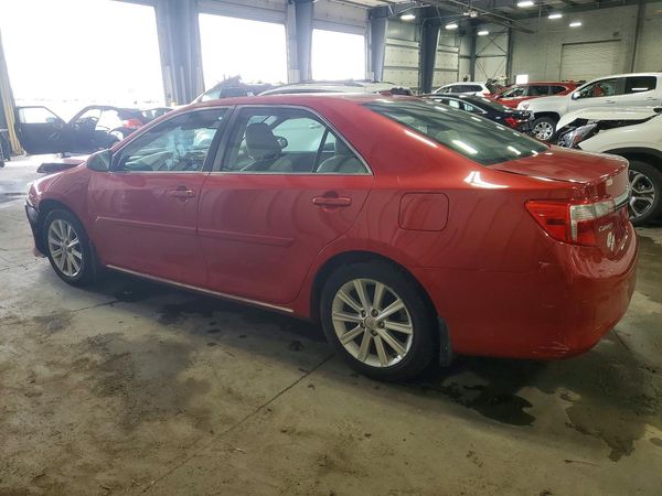 2014 TOYOTA CAMRY