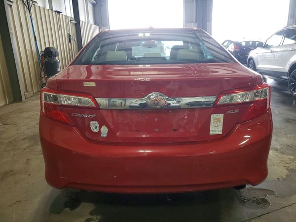 2014 TOYOTA CAMRY