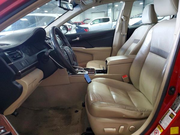 2014 TOYOTA CAMRY
