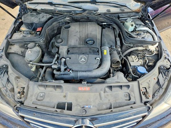 2014 MERCEDES-BENZ C-CLASS C250 — Engine bay