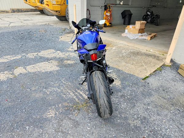 2025 YAMAHA YZFR7